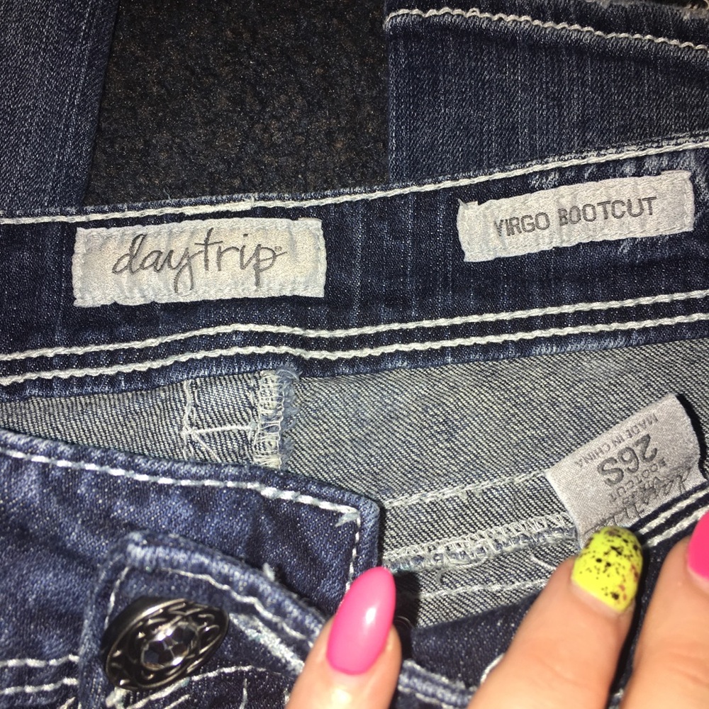 Daytrip Jeans - Picture 4 of 5